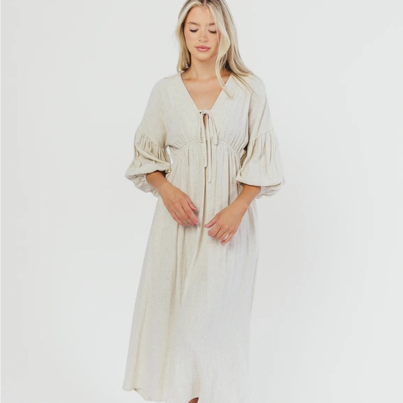 Elegant Cream Midi Dress - Picture 2 of 2